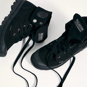 Palladium Women's Black Canvas Lace-Up Combat Boots, NIB, Size 9